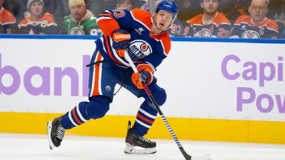 更因为他对 更因为他对