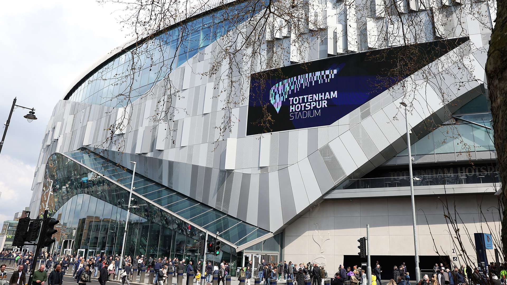 推动中国足 推动中国足